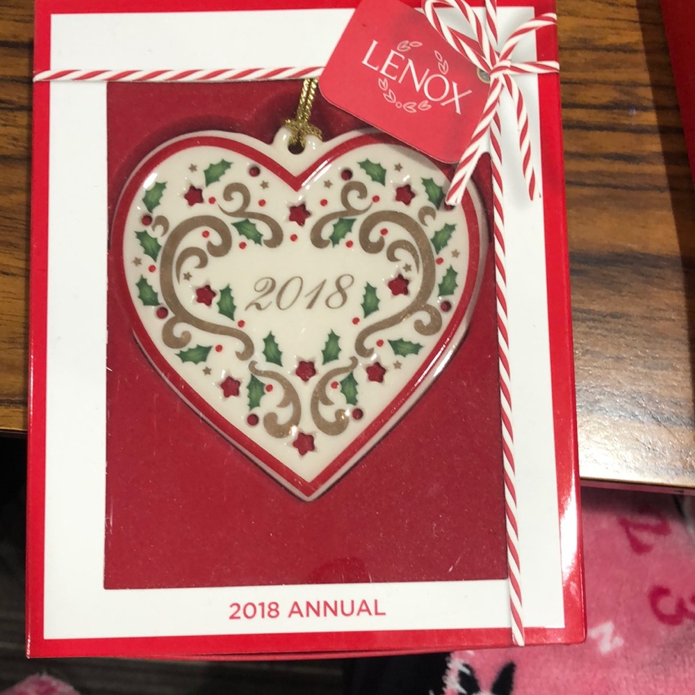 Lenox 2018 heart ornament